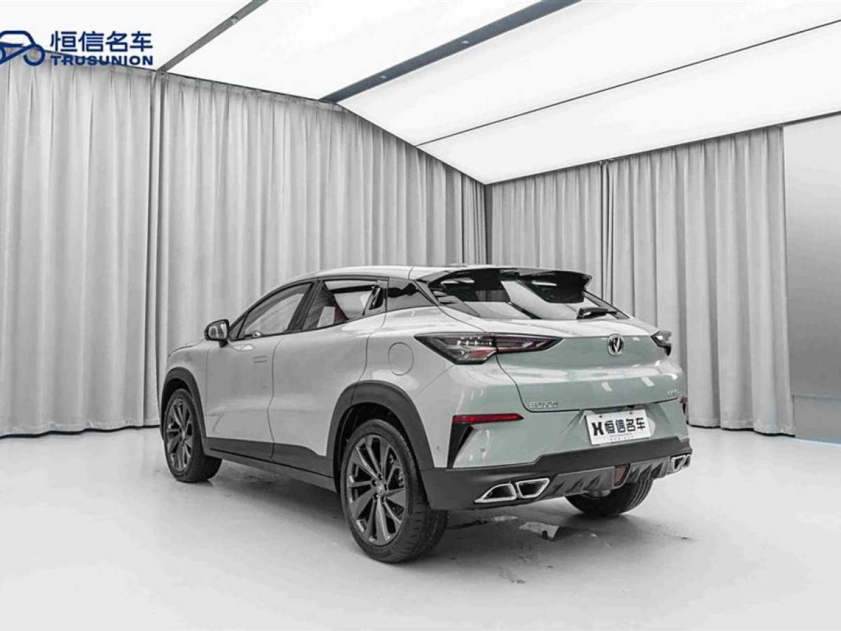 長(zhǎng)安 UNI-T  2020款 1.5T 旗艦型圖片