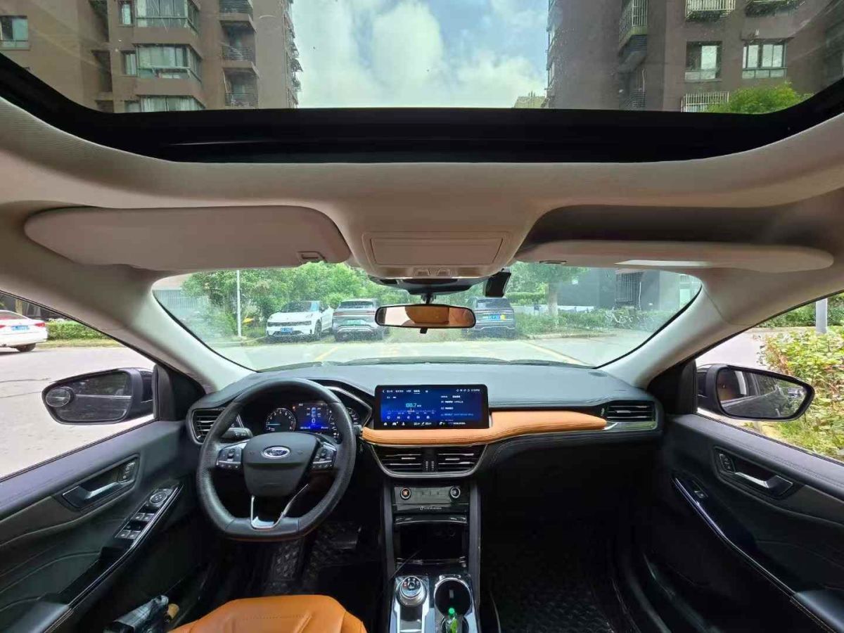 福特 銳界  2022款 PLUS EcoBoost 245 四驅(qū)鉑銳型 7座圖片