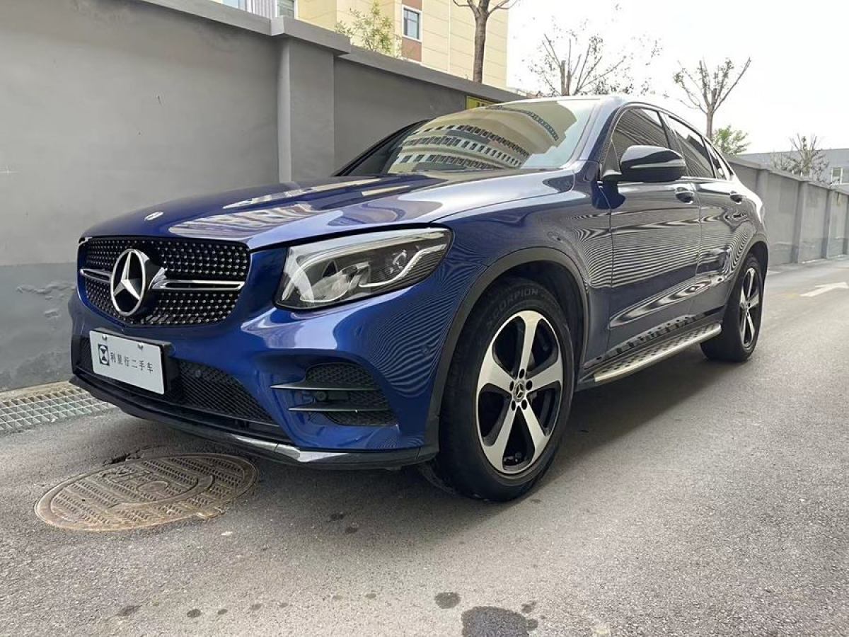 2018年7月奔馳 奔馳GLC  2023款 GLC 300 4MATIC 轎跑SUV