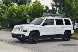 自由客 Jeep 2.4L 运动版