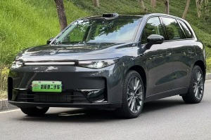 零跑C10 零跑 210智享版