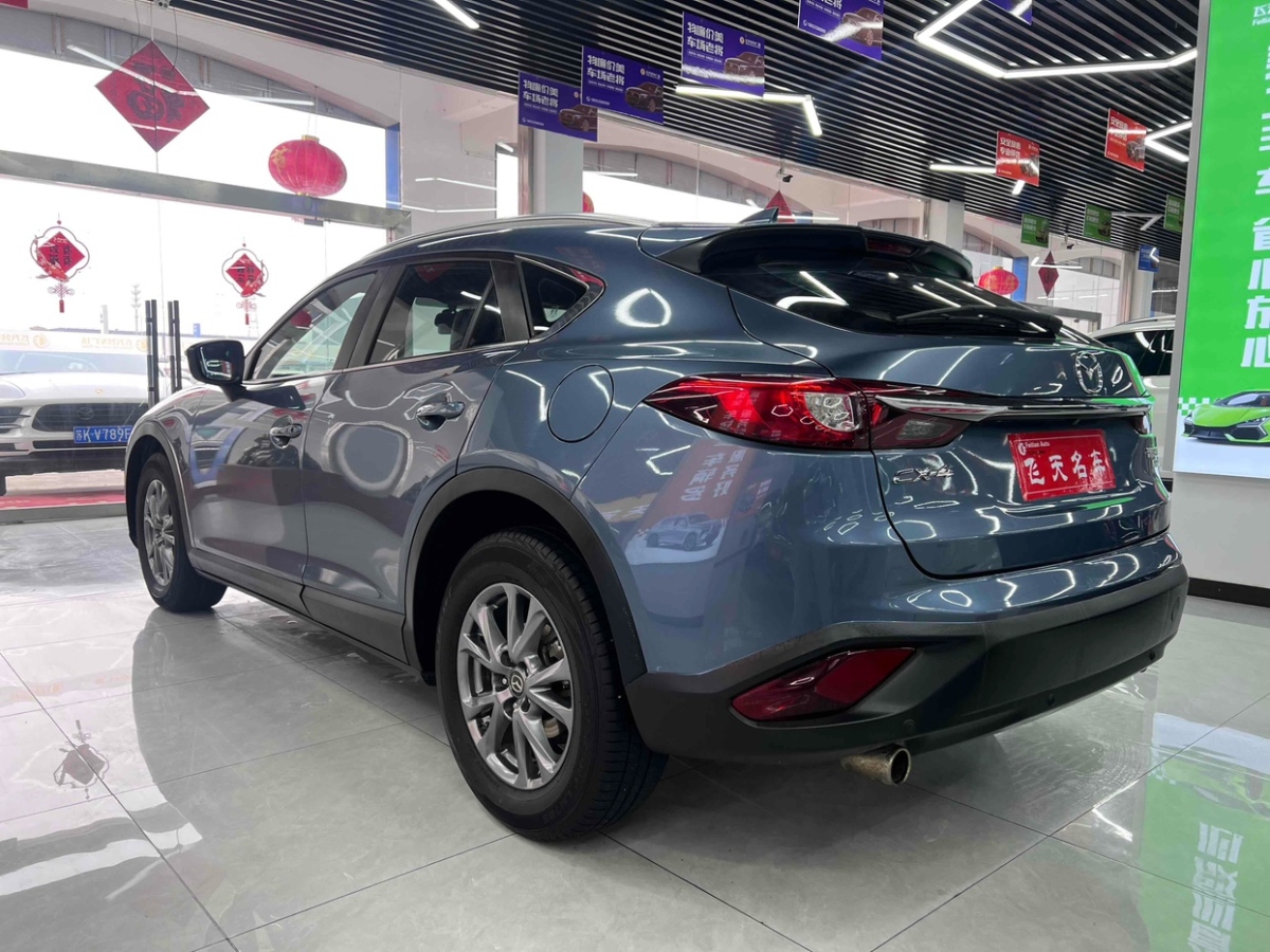 馬自達 CX-4  2018款 2.0L 自動兩驅(qū)藍天品位升級版圖片