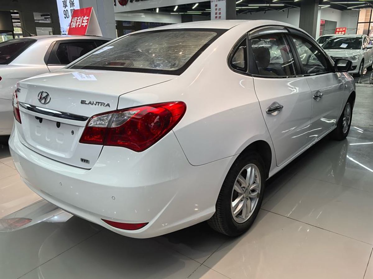 現(xiàn)代 悅動  2011款 1.6L 自動舒適型圖片