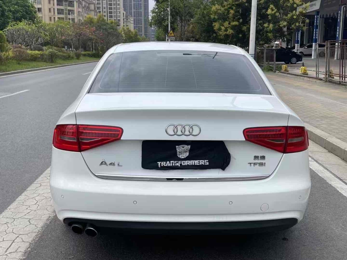 奧迪 奧迪A4L  2015款 35 TFSI 百萬紀(jì)念舒享版型圖片