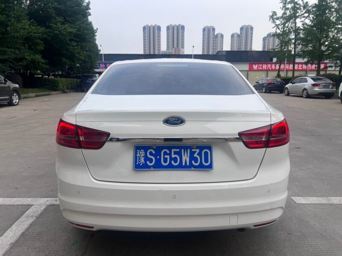 福特 福睿斯  2015款 1.5L 自動時尚型圖片