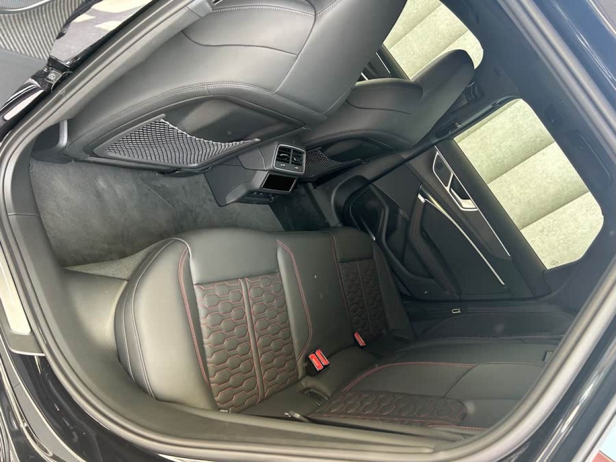奧迪 奧迪RS 6  2024款 RS 6 4.0T Avant performance圖片