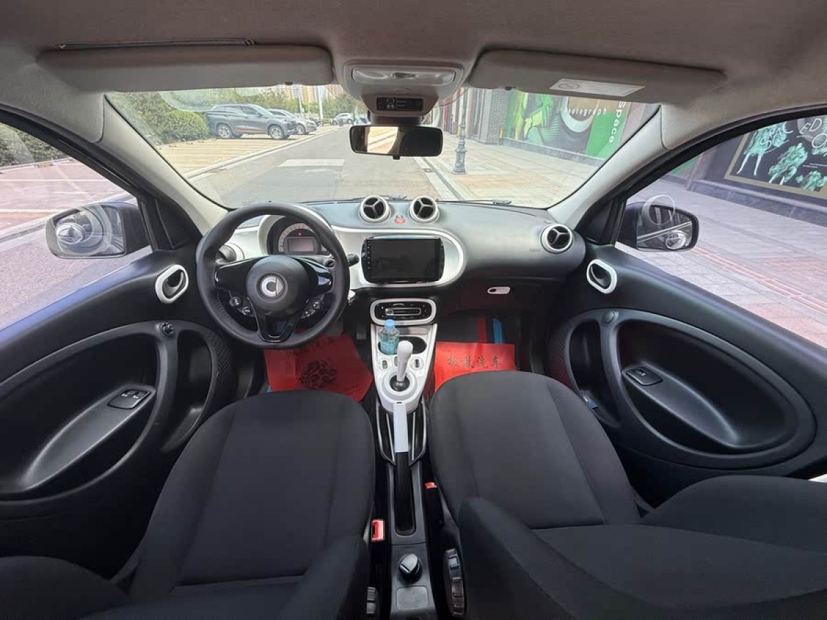 smart forfour  2016款 1.0L 52千瓦靈動版圖片