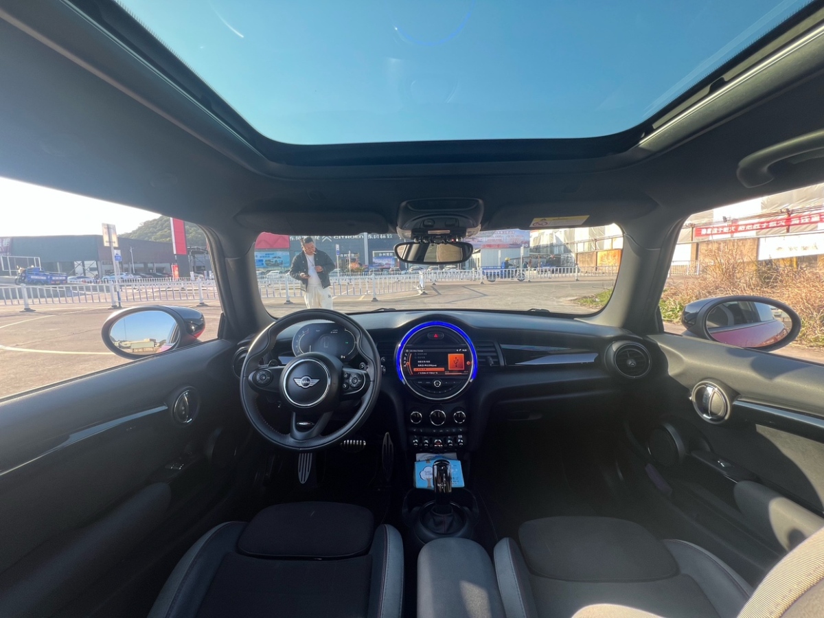 2021年02月MINI MINI  2021款 2.0T COOPER S 叁柒號(hào)紀(jì)念版