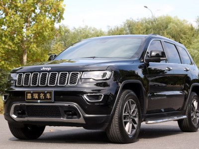 2020年1月 Jeep 大切諾基(進口) 3.0L 專業(yè)導(dǎo)航版圖片