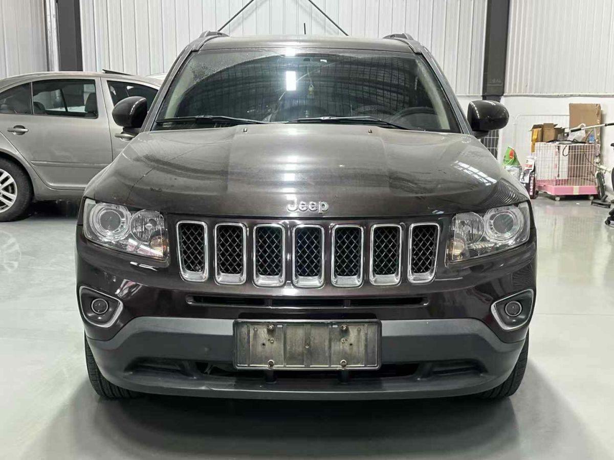 Jeep 指南者  2014款 2.0L 兩驅(qū)豪華版圖片