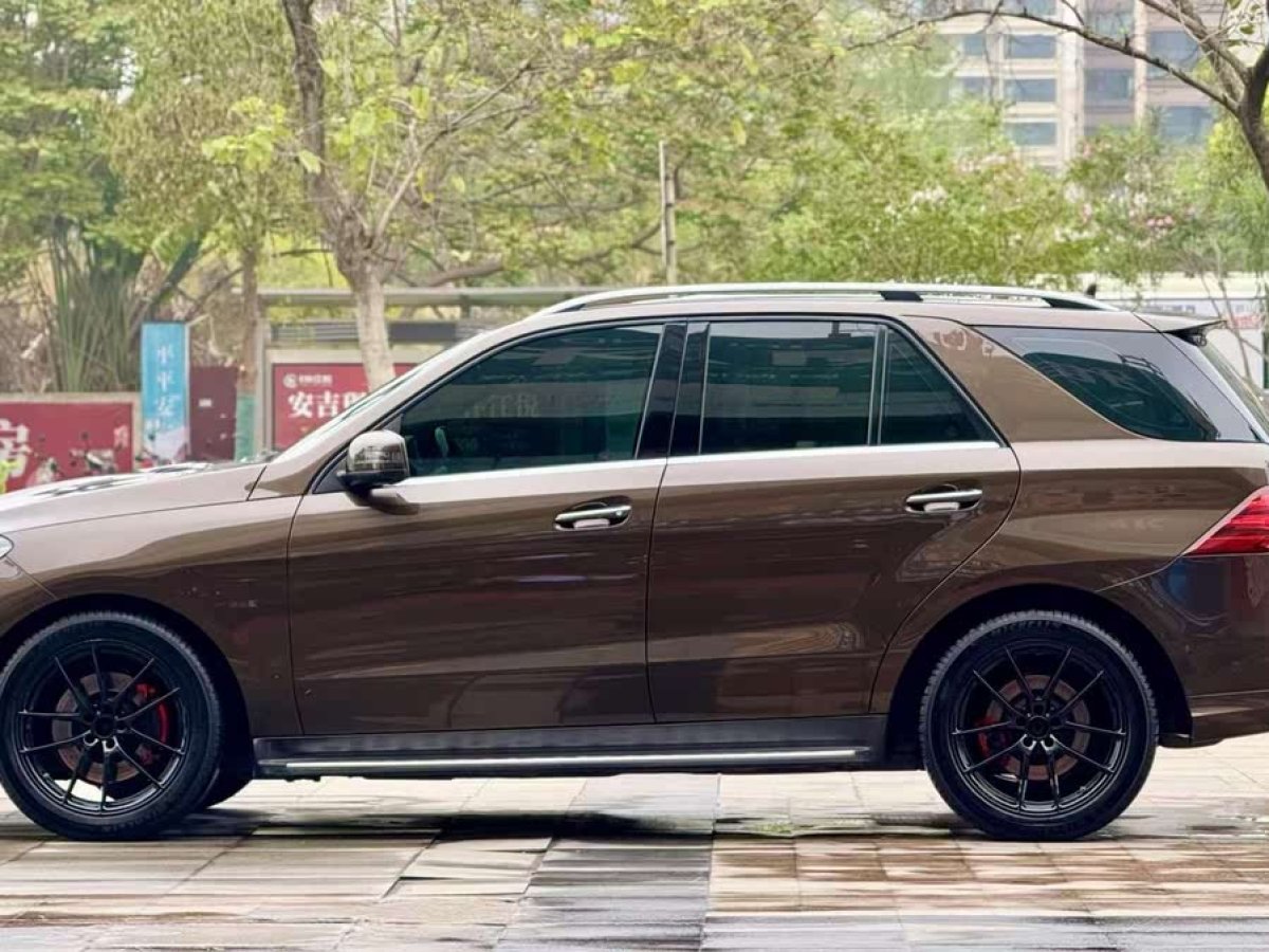 奔馳 奔馳GLE  2017款 GLE 320 4MATIC 豪華型圖片