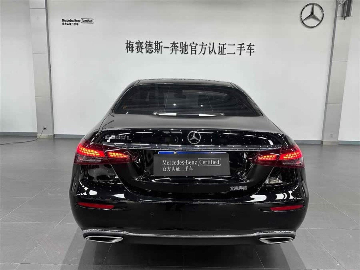 奔馳 奔馳E級(jí)  2023款 改款 E 300 L 豪華型圖片