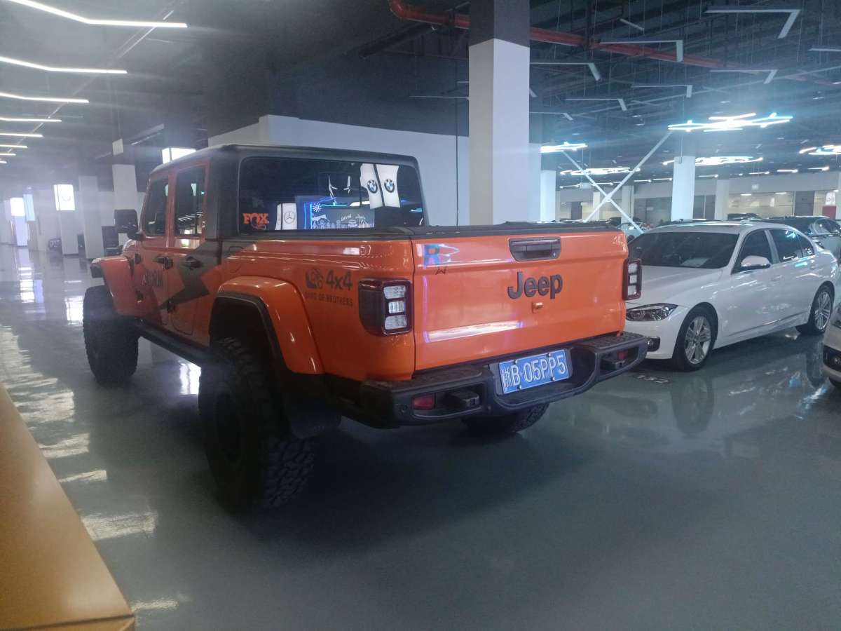 Jeep 角斗士  2023款 3.6L Overland图片