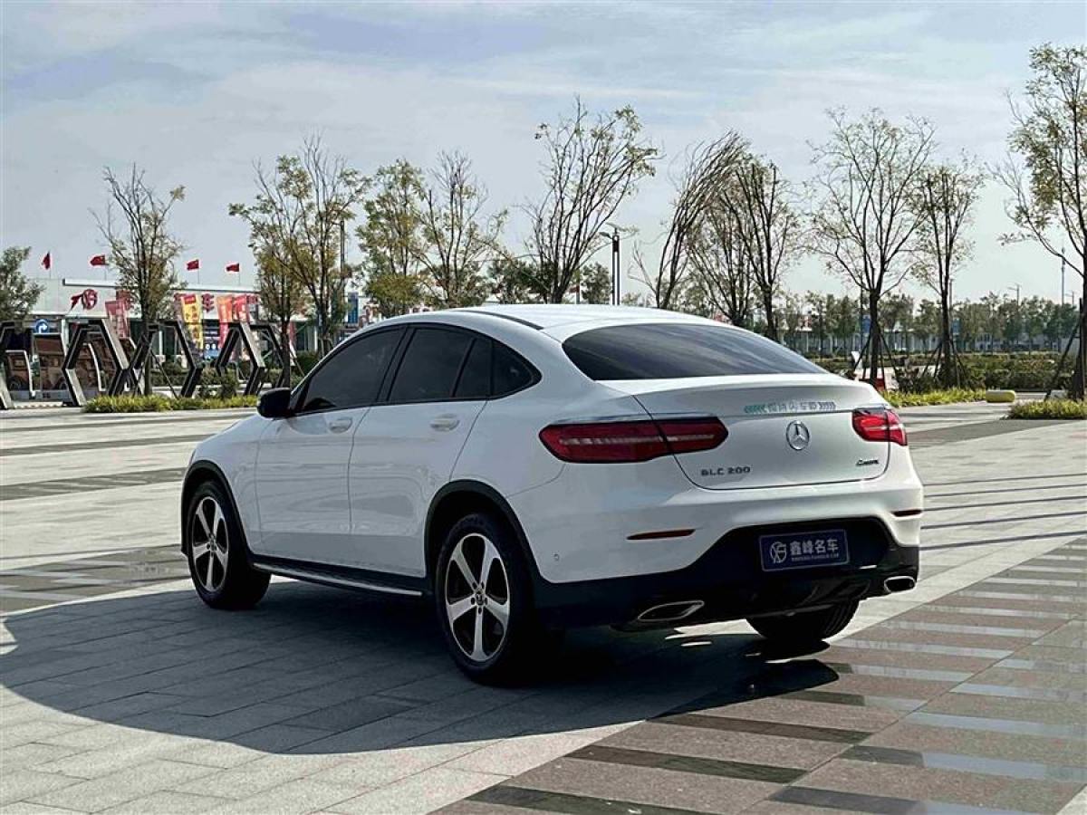 奔馳 奔馳GLC  2023款 GLC 300 4MATIC 轎跑SUV圖片