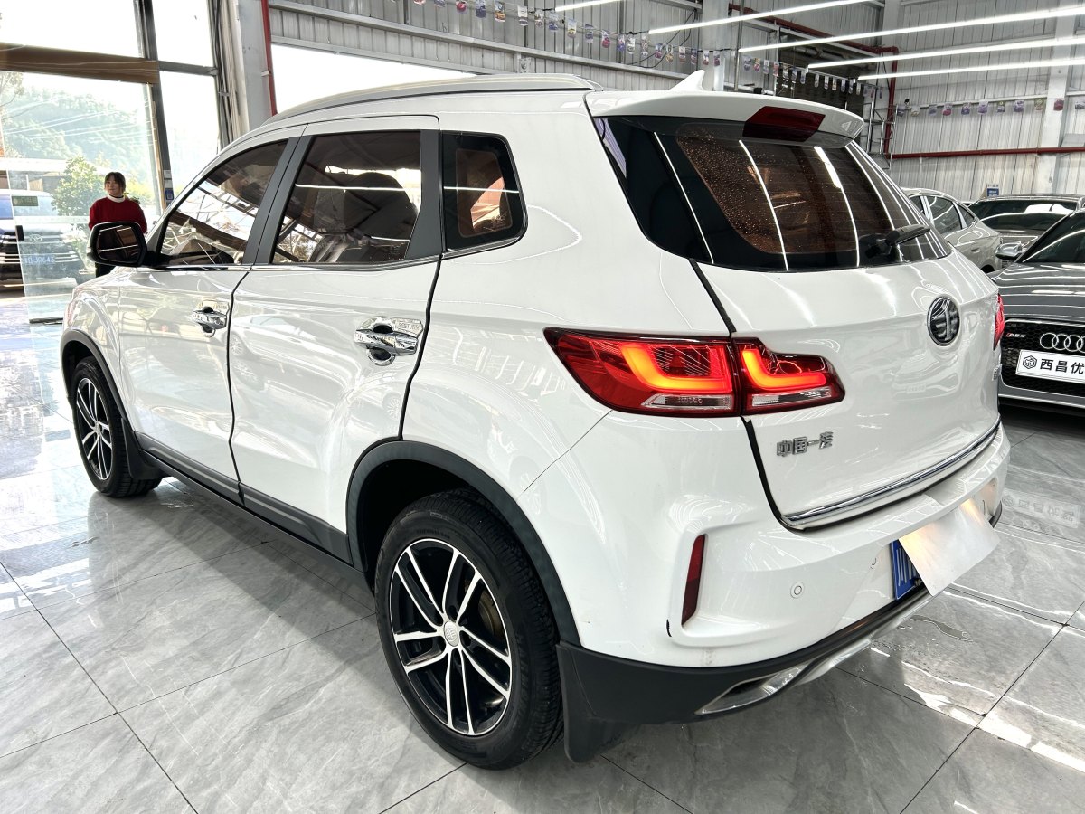 奔騰 X40  2017款 1.6L 手動豪華型圖片