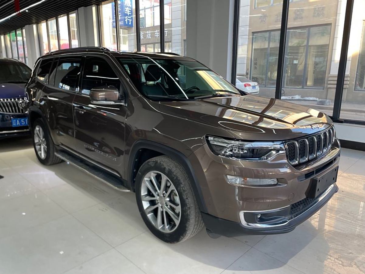 Jeep 大指揮官  2018款 2.0T 四驅(qū)尊享導(dǎo)航版 國VI圖片