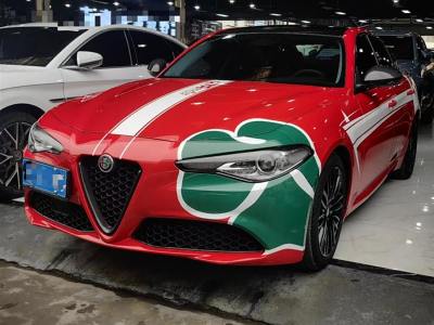 2017年2月 阿爾法·羅密歐 Giulia 2.0T 280HP 豪華運(yùn)動版圖片