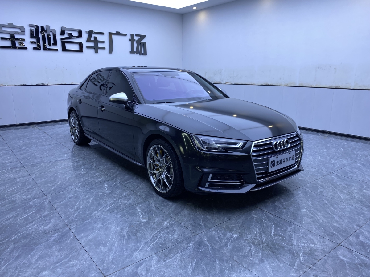 2018年3月奥迪 奥迪A4L  2018款 30周年年型 40 TFSI 时尚型