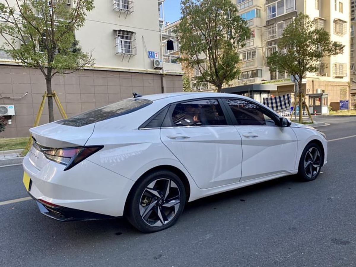 現(xiàn)代 伊蘭特  2022款 1.5L CVT LUX尊貴版圖片