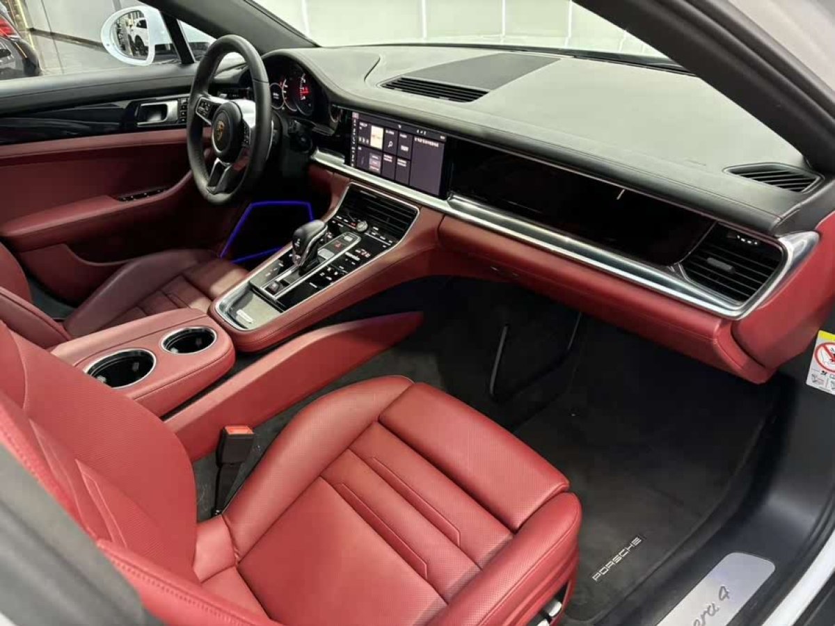 保時(shí)捷 Panamera  2019款 Panamera 4 行政加長(zhǎng)版 2.9T圖片