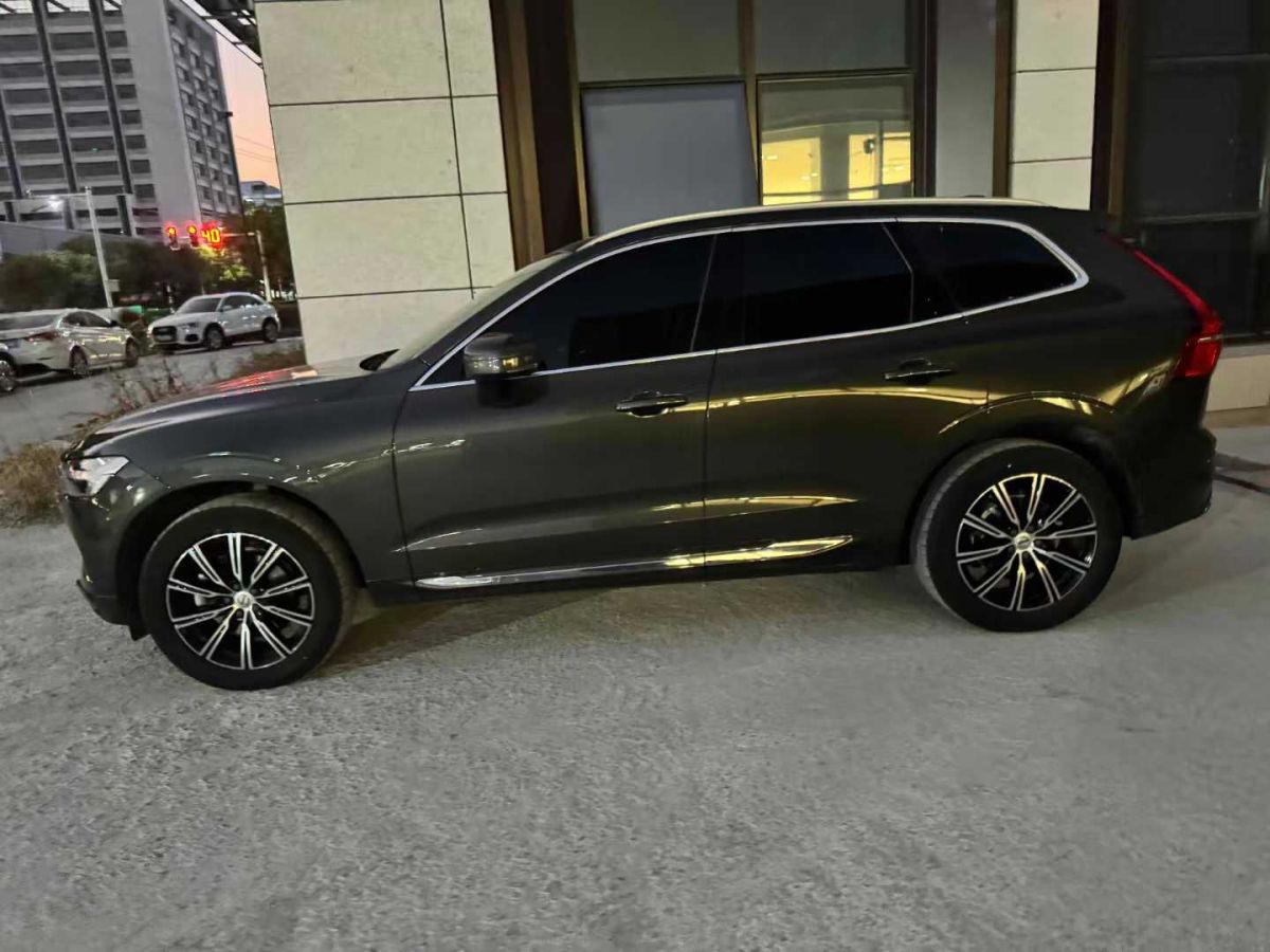 沃爾沃 XC60  2021款 T4 智行豪華版圖片