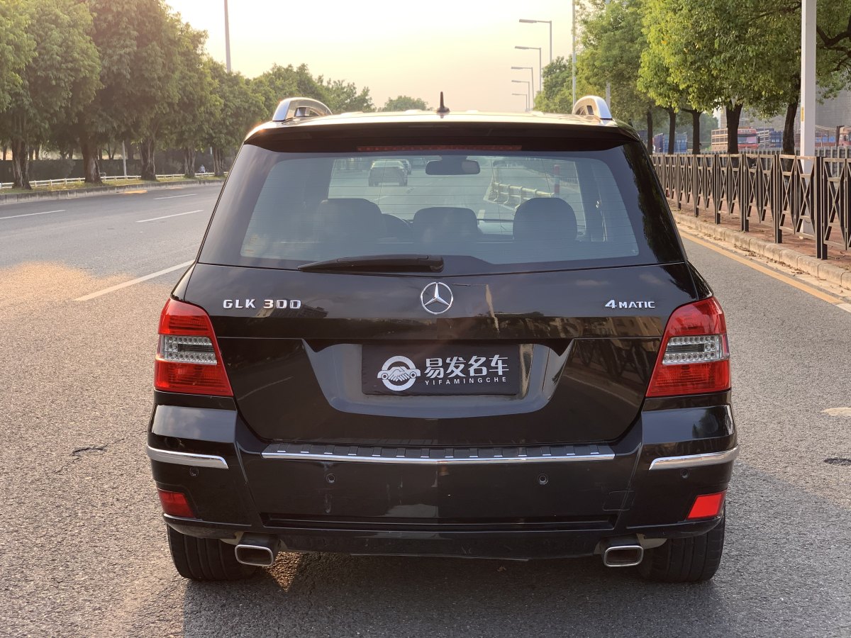 2009年4月奔馳 奔馳GLK級  2008款 GLK 300 4MATIC 豪華型