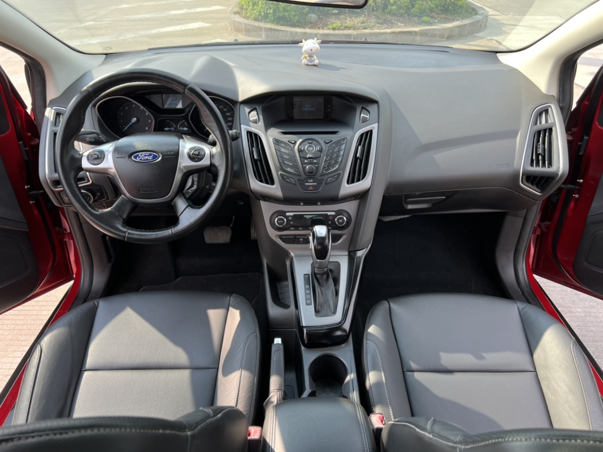 福特 ?？怂? 2012款 兩廂 1.6L 自動風尚型圖片