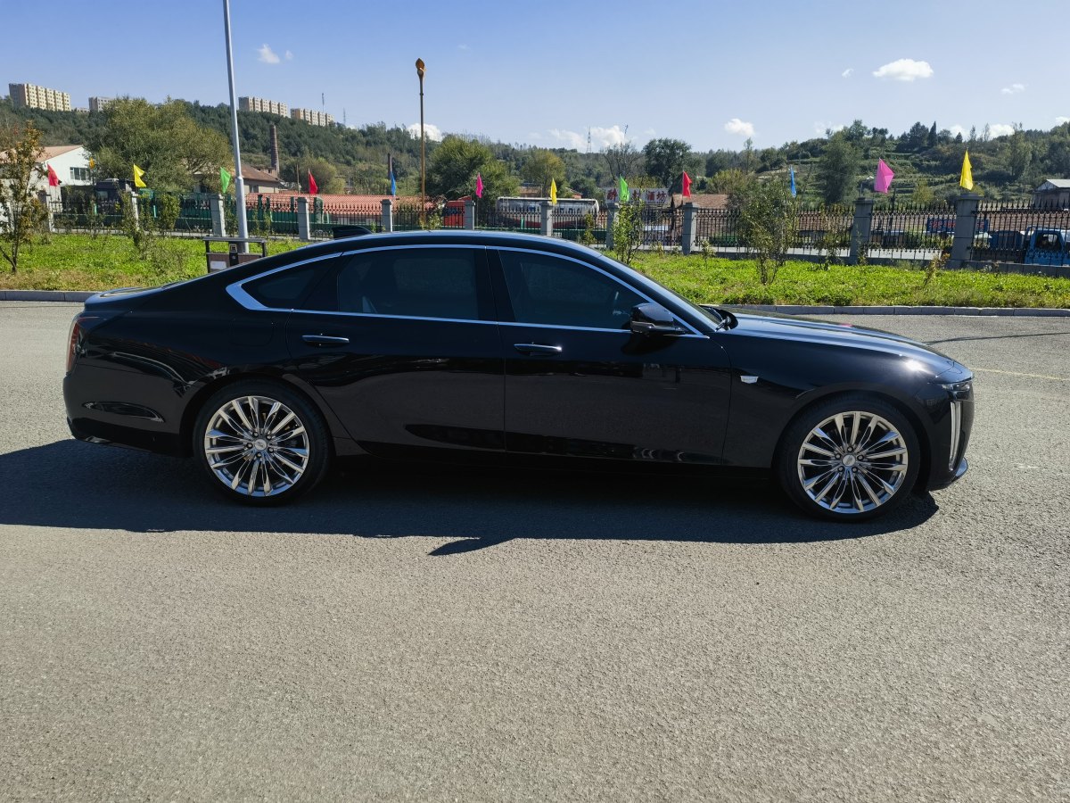 凱迪拉克 CT6  2023款 28T 尊貴型圖片