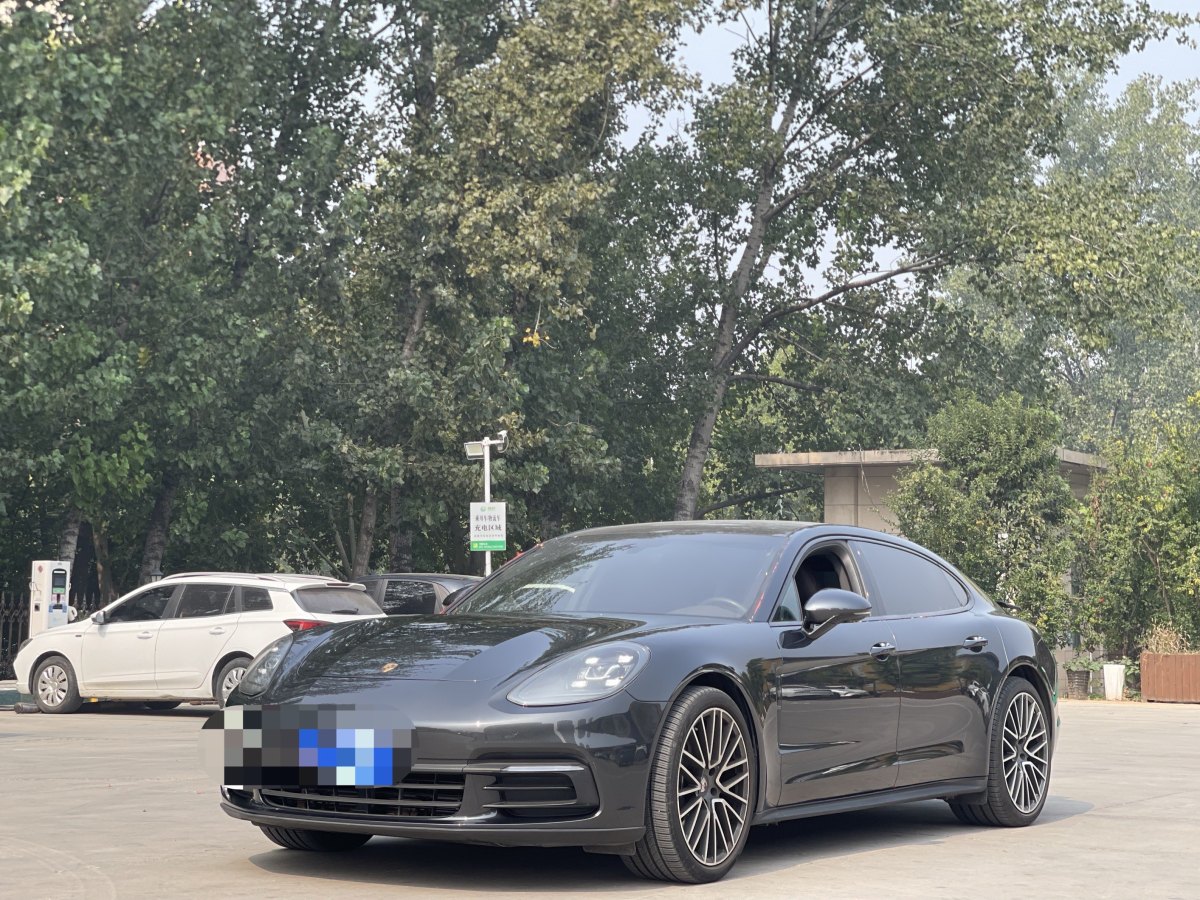 保時(shí)捷 Panamera  2017款 Panamera 4 行政加長(zhǎng)版 3.0T圖片