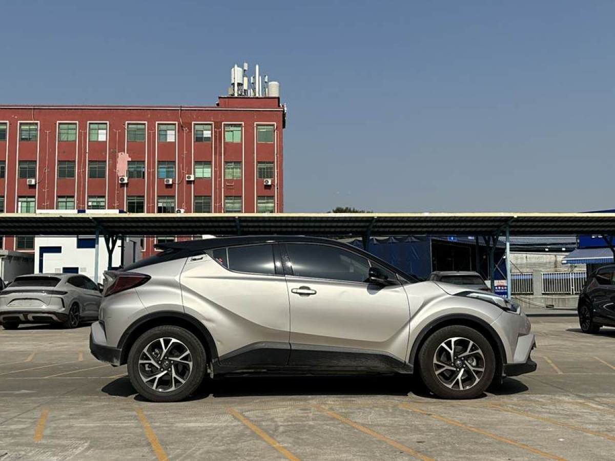 豐田 C-HR  2020款 2.0L 豪華版圖片