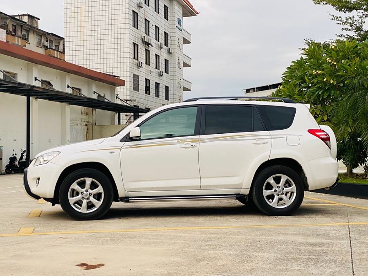 豐田 RAV4榮放  2010款 2.4L 自動豪華升級版圖片