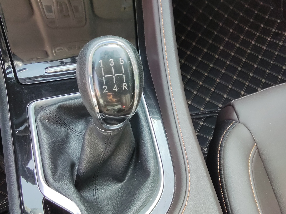 長安 CS35 PLUS  2019款  1.6L 手動酷聯(lián)版 國VI圖片