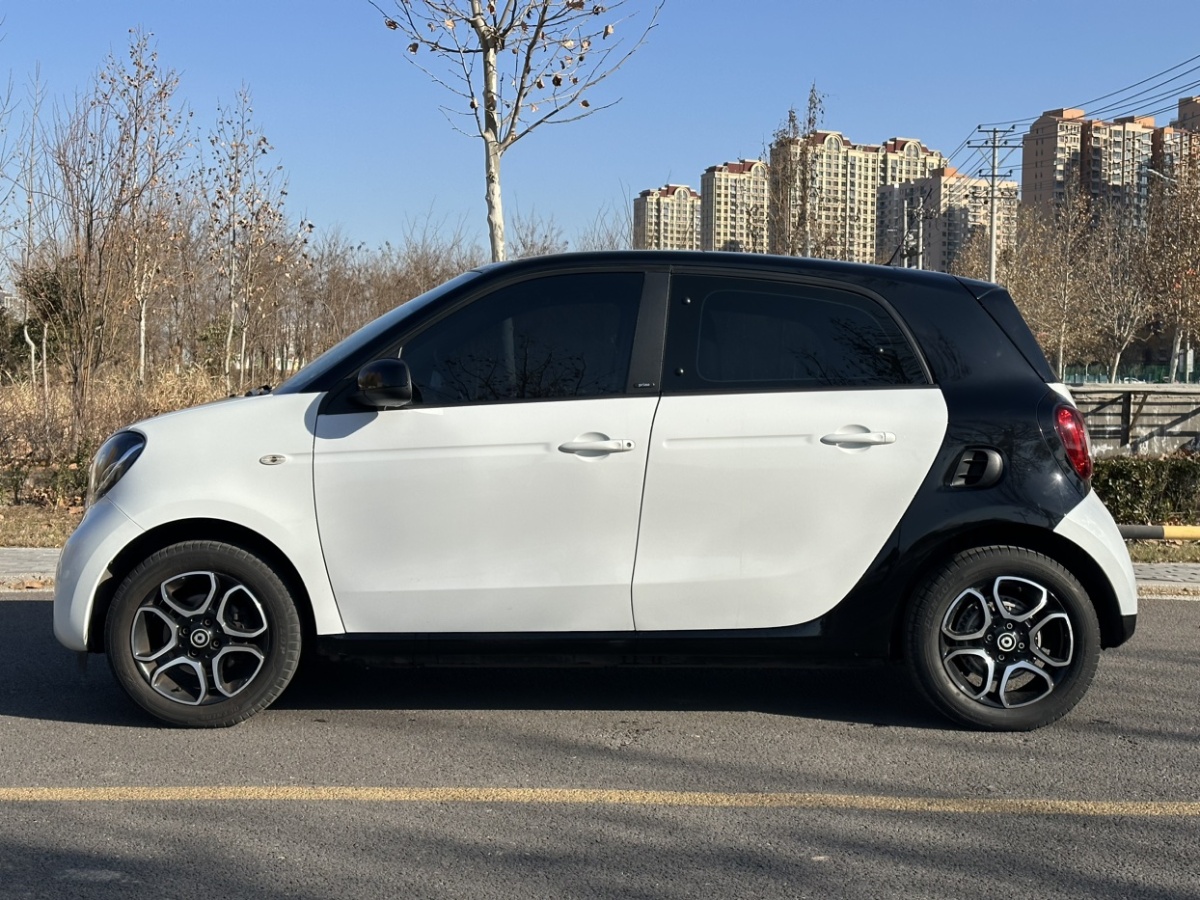 smart forfour  2018款 0.9T 66千瓦先鋒版圖片