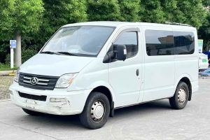 RV80 上汽大通 2.0T生活家V80房車橫床