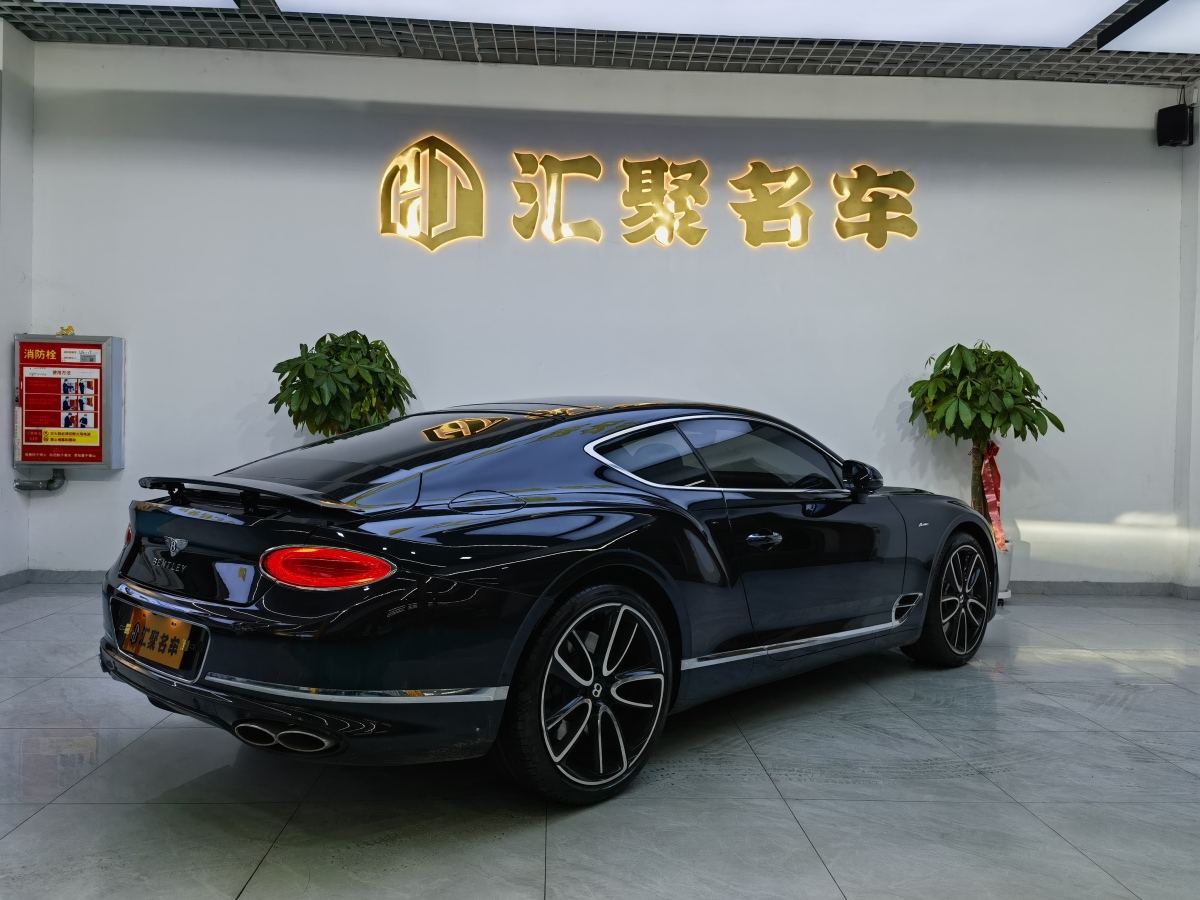 賓利 歐陸  2023款 4.0T GT V8 雅度版圖片