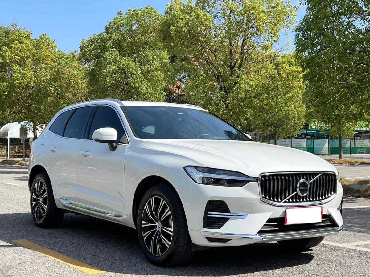 2022年5月沃爾沃 XC60  2022款 B5 四驅(qū)智遠(yuǎn)豪華版