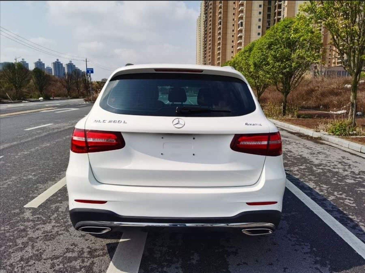 奔馳 奔馳GLC  2019款 GLC 260 4MATIC 動(dòng)感型圖片
