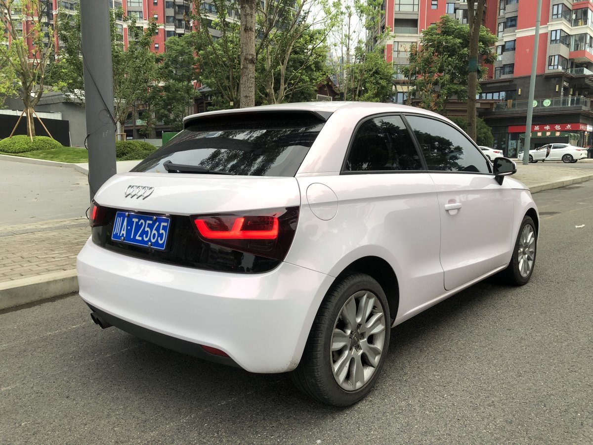 奧迪 奧迪A1  2014款 30 TFSI 技術(shù)型圖片