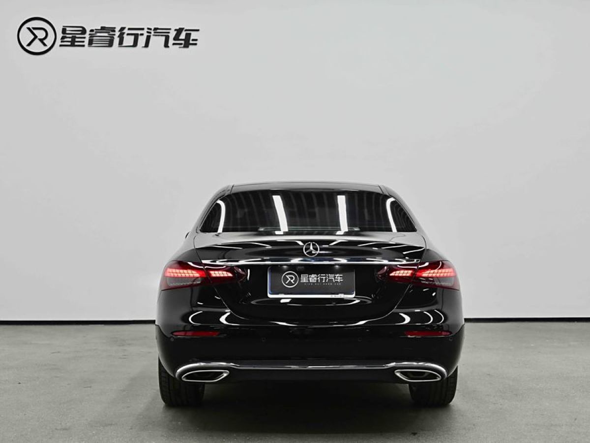 奔馳 奔馳E級(jí)  2022款 改款 E 300 L 豪華型圖片