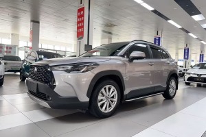 卡羅拉銳放 豐田 2.0L 精英版
