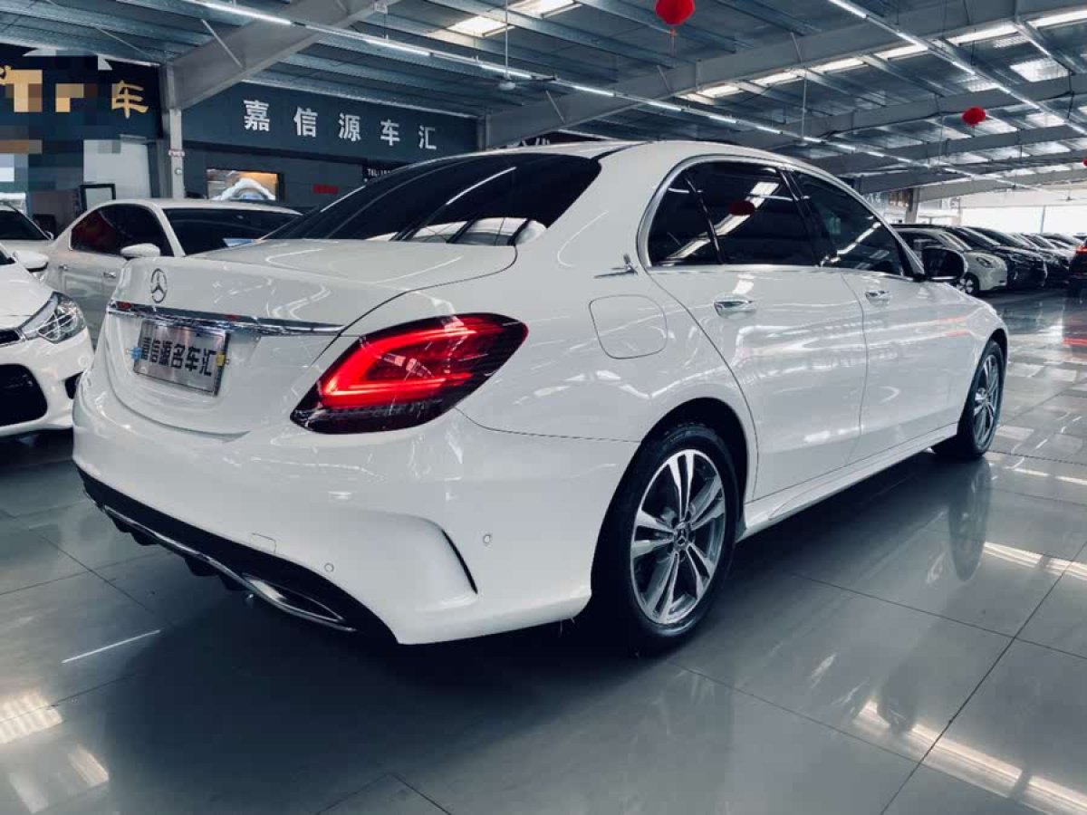奔馳 奔馳C級(jí)  2019款 C 180 L 時(shí)尚型運(yùn)動(dòng)版圖片