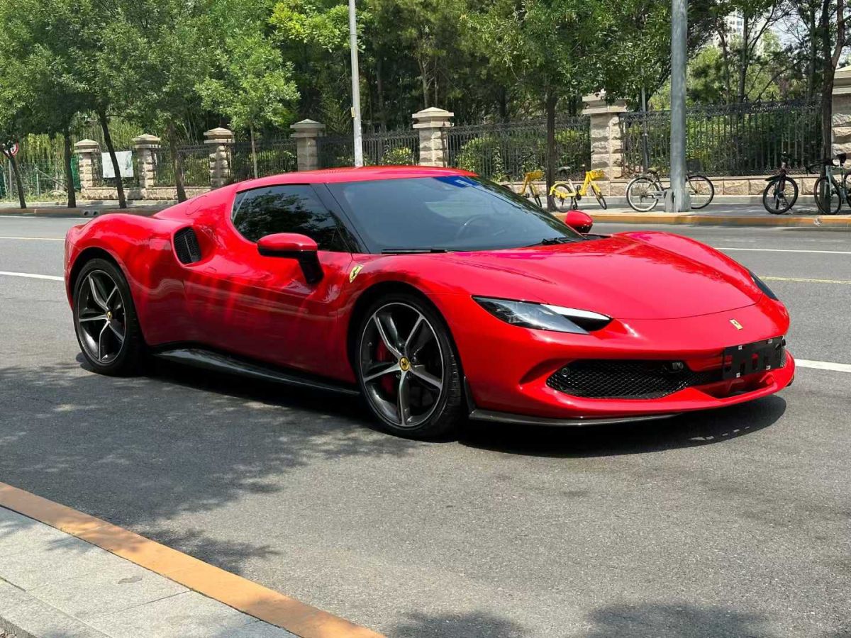 法拉利 Purosangue  2023款 6.5L V12圖片