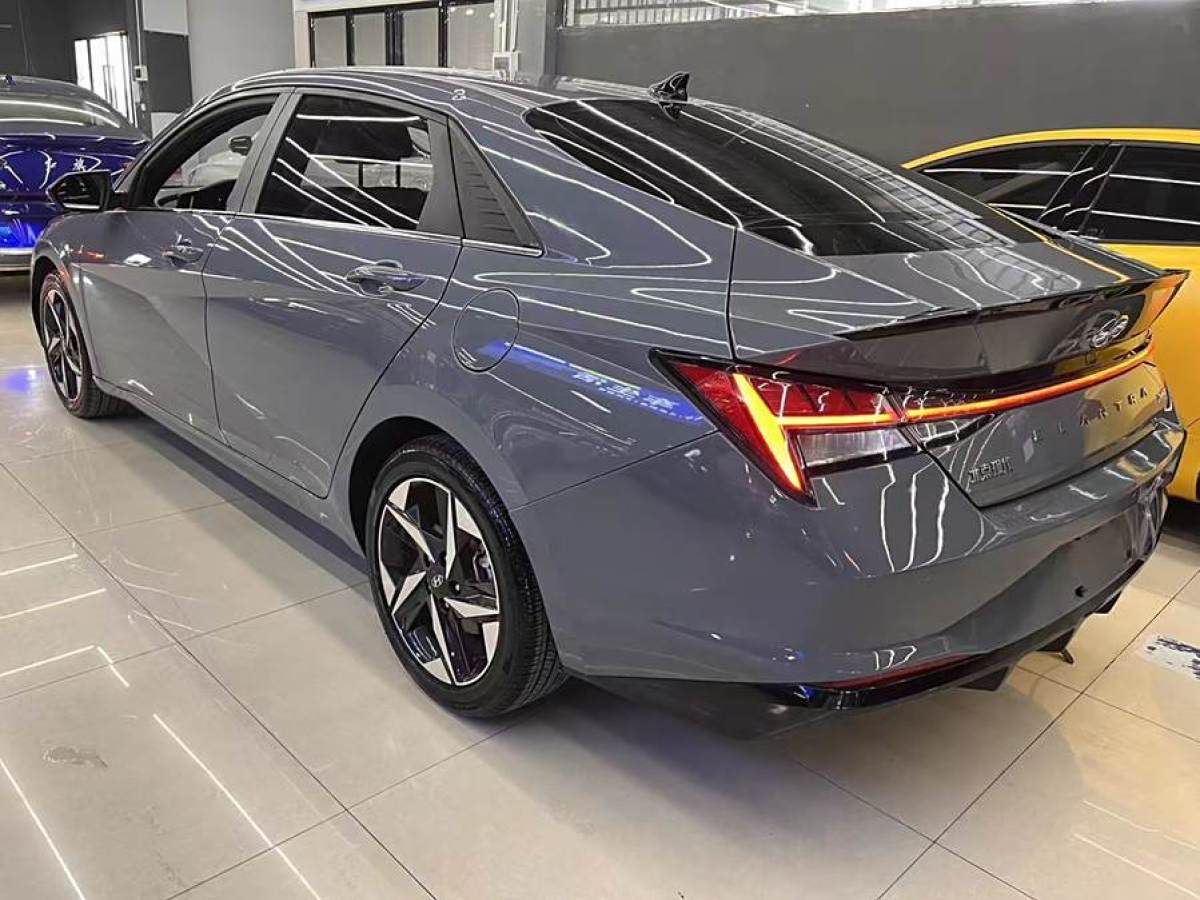 現(xiàn)代 伊蘭特  2022款 1.5L CVT LUX尊貴版圖片