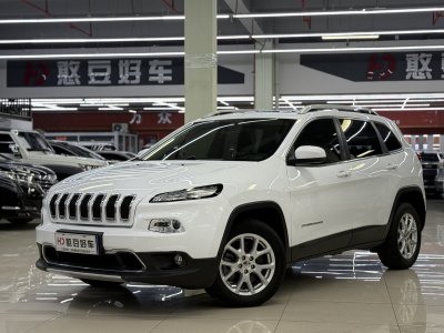 2019年1月 Jeep 自由光 2.0L 優(yōu)越版圖片