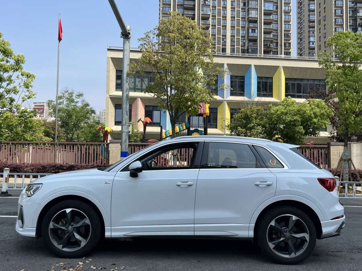 奧迪 奧迪Q3  2019款  35 TFSI 時尚動感型圖片
