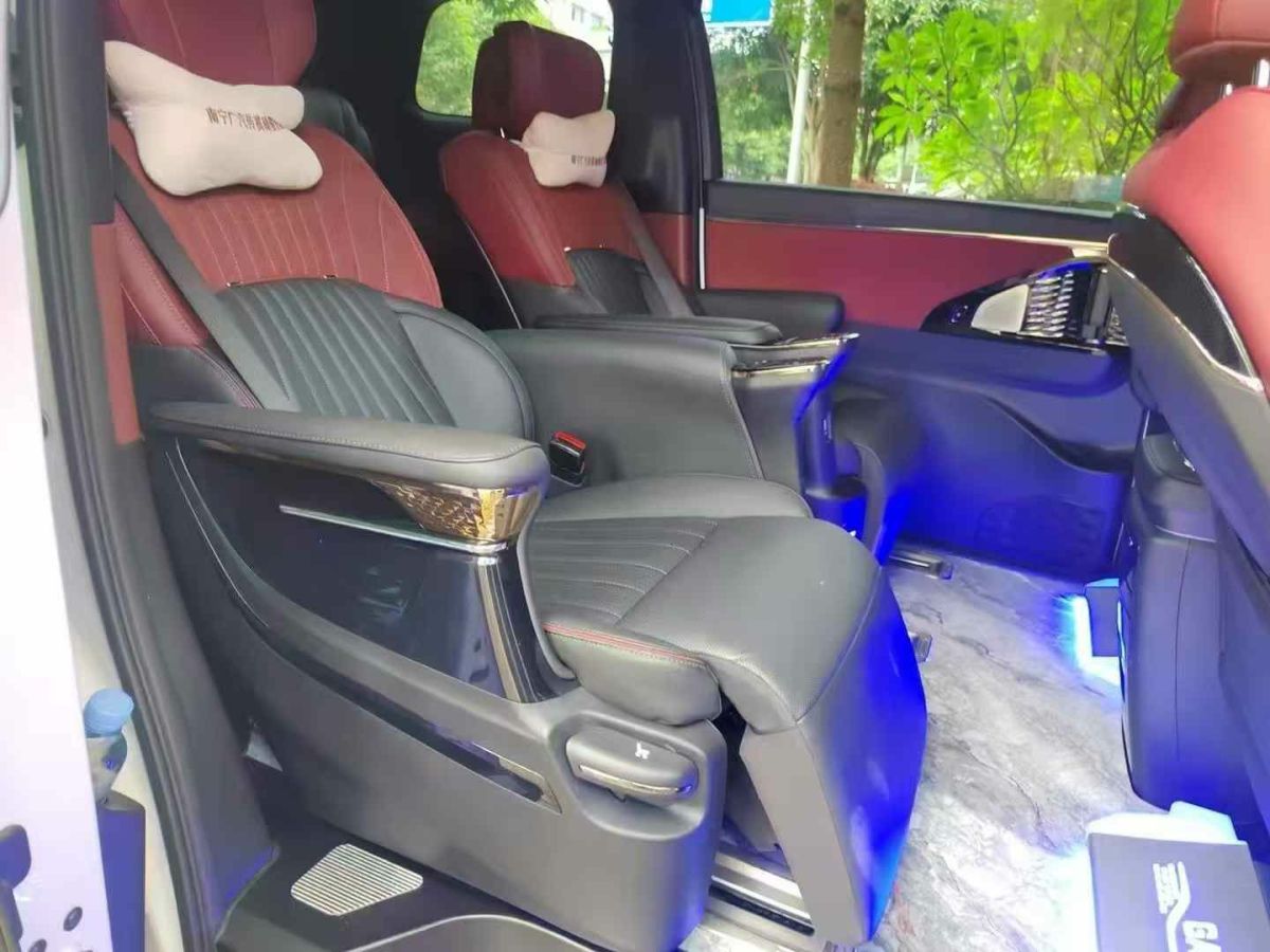 名爵 MG Cyberster  2023款 520km 傳奇四驅(qū)版圖片
