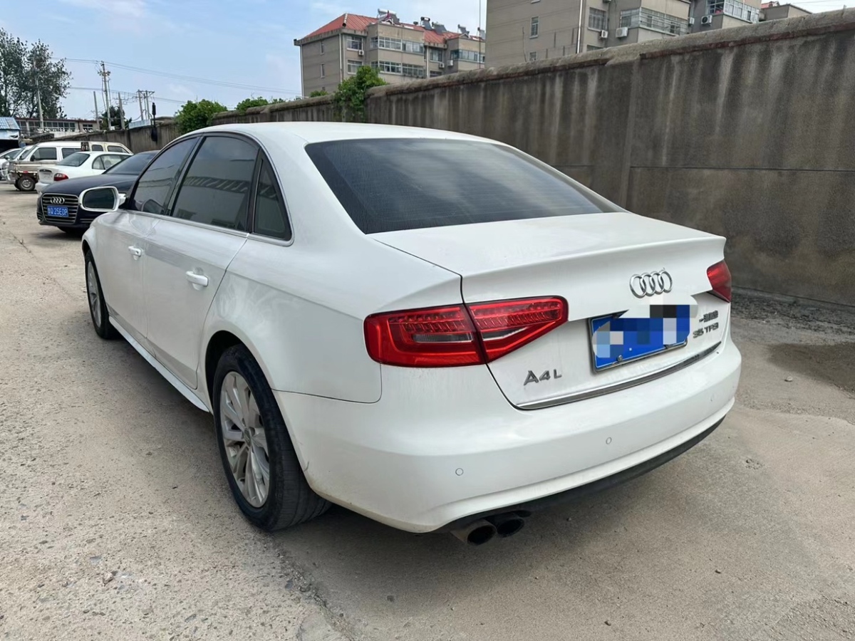 奧迪 奧迪A4L  2013款 35 TFSI 自動(dòng)標(biāo)準(zhǔn)型圖片