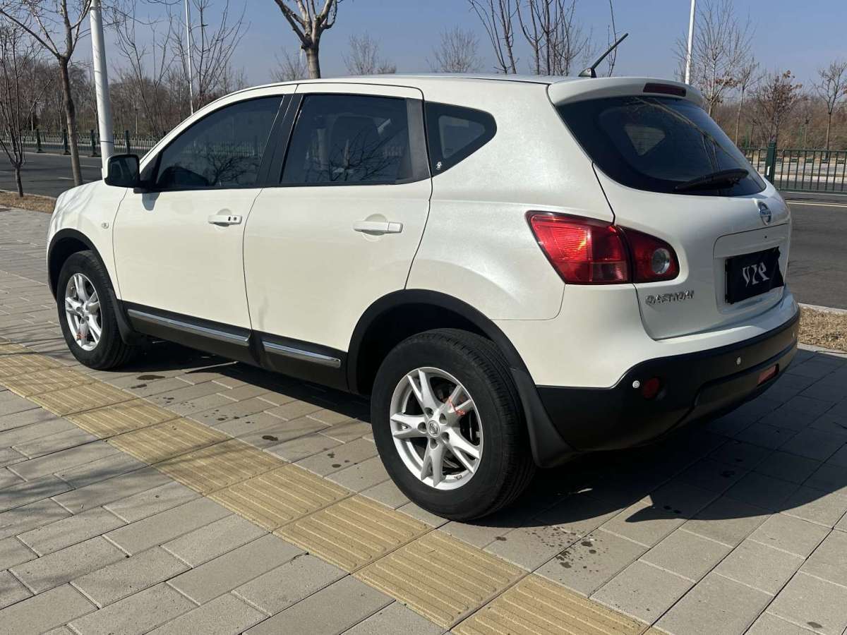 日產(chǎn) 逍客  2008款 20X雷 CVT 2WD圖片