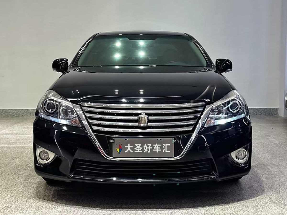 豐田 皇冠  2012款 2.5L Royal 導(dǎo)航版圖片