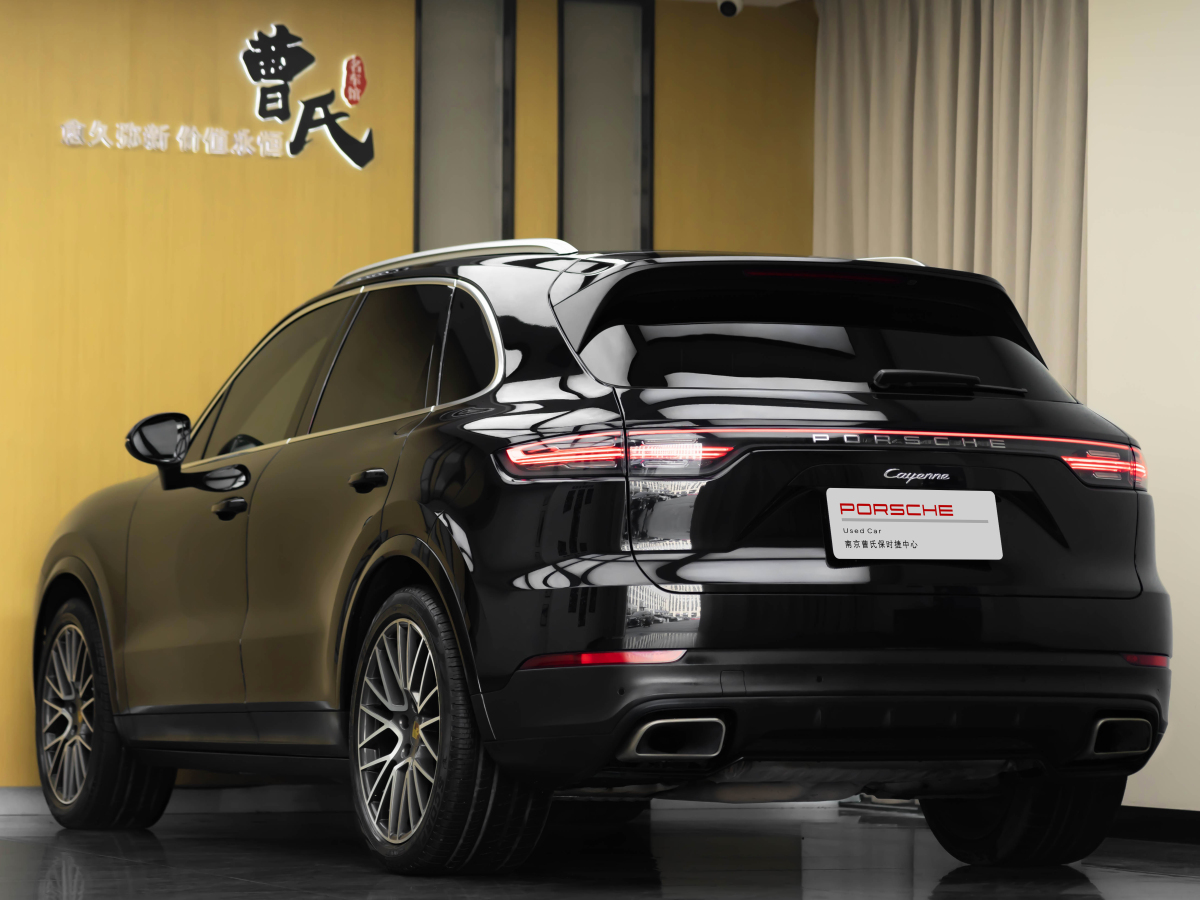 保時(shí)捷 Cayenne  2022款 Cayenne 3.0T 鉑金版圖片